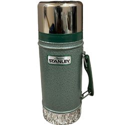 STANLEY CLASSIC GREEN AND SILVER 24 OUNCE THERMOS ALADDIN INDUSTRIES