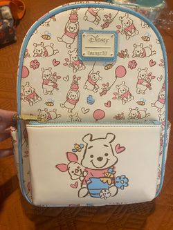 Winnie the Pooh large lounge fly backpack