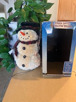 Fiber optic snowman continuous color changes for indoor use
