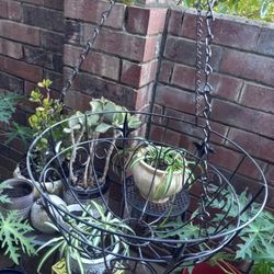 Metal Hanging planter For plants