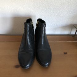Beautiful Ralph Lauren short boots Size 9