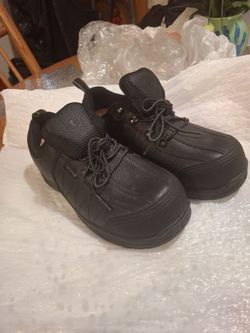 Steel toe shoes