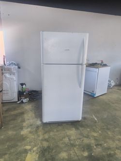 18 Fridge Chest Freezer