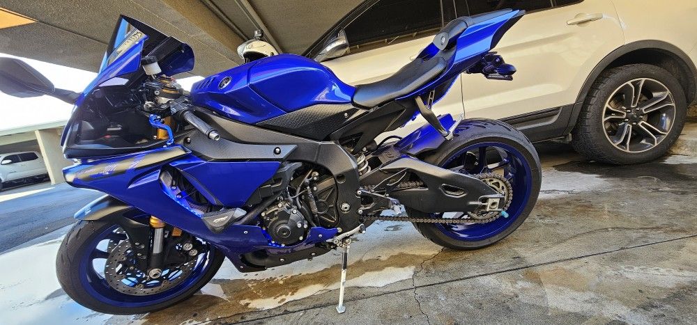 2018 Yamaha R1