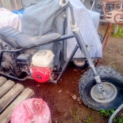 Honda GX 120 MOTOR BIKE, RUNS, DRIVES. Motor like new. Needs air in the tires. Starts right up. 
