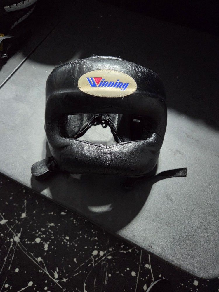 Winning Headgear (Medium)