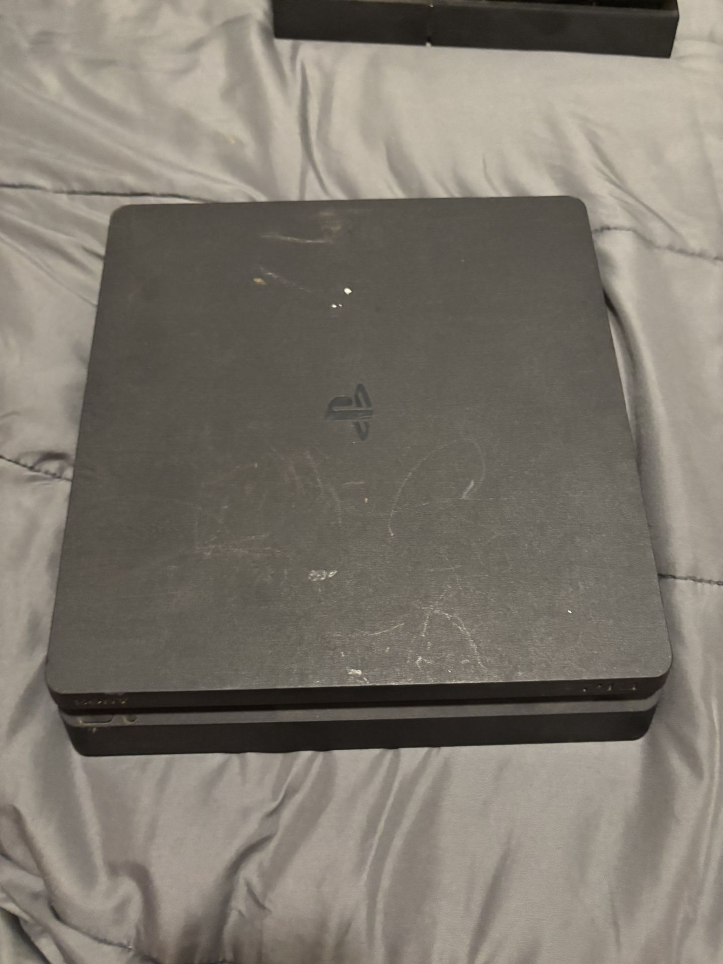 PS4 Slim