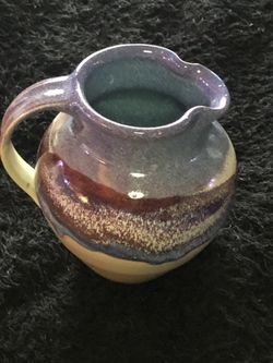 Beautiful Glan 80 signed pottery pitcher