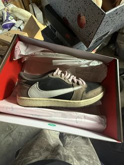 Travis Scott x Air Jordan 1 Low Mocha