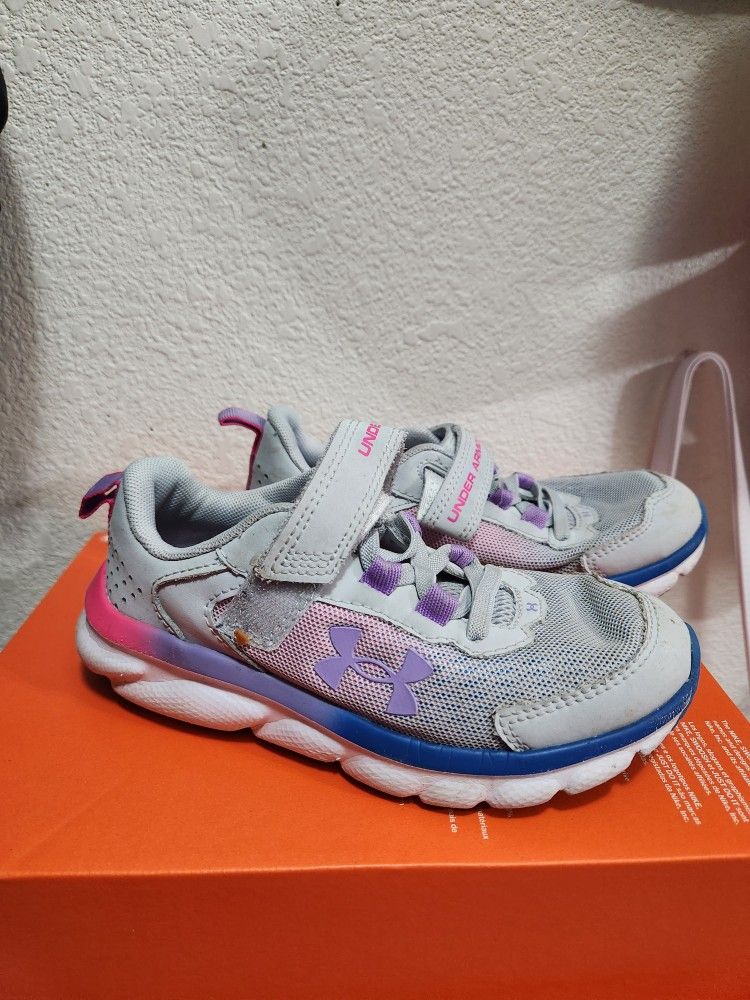 Under armour Girl Shoes Size 12.5 $25