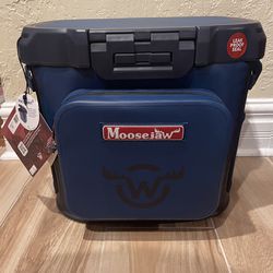 Moosejaw 36 Can Chilladilla Leak Proof Soft-Sided Cooler, Blue