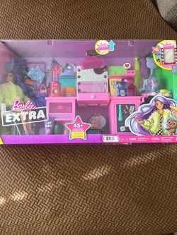 Barbie Extra Vanity and Doll  Toy Playset