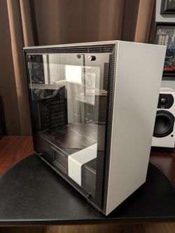 NZXT H700 Gaming PC Case