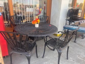 5 pc Metal table