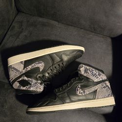 Jordan 1 Python Sz9.5 Men 