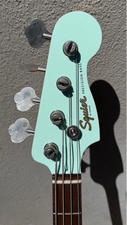 Squier Classic Vibe '60s Precision Bass exclusive Limited-Edition Guitar - Sonic Blue ***upgrades***