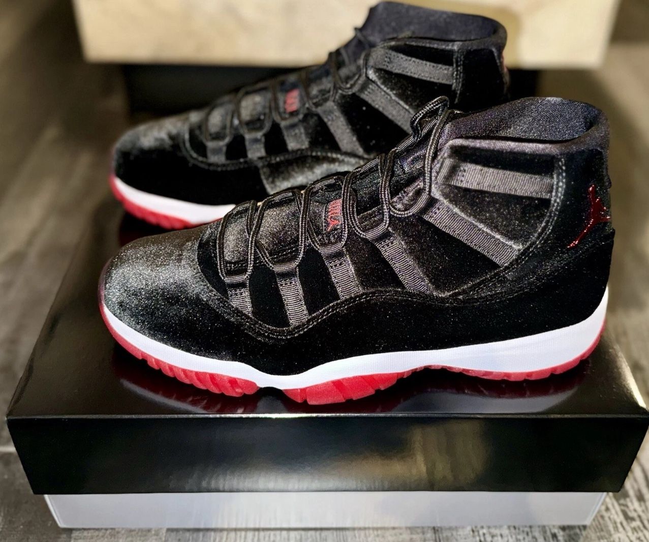 NIKE AIR JORDAN 11 BRED VELVET Sz 8 & 9 DS