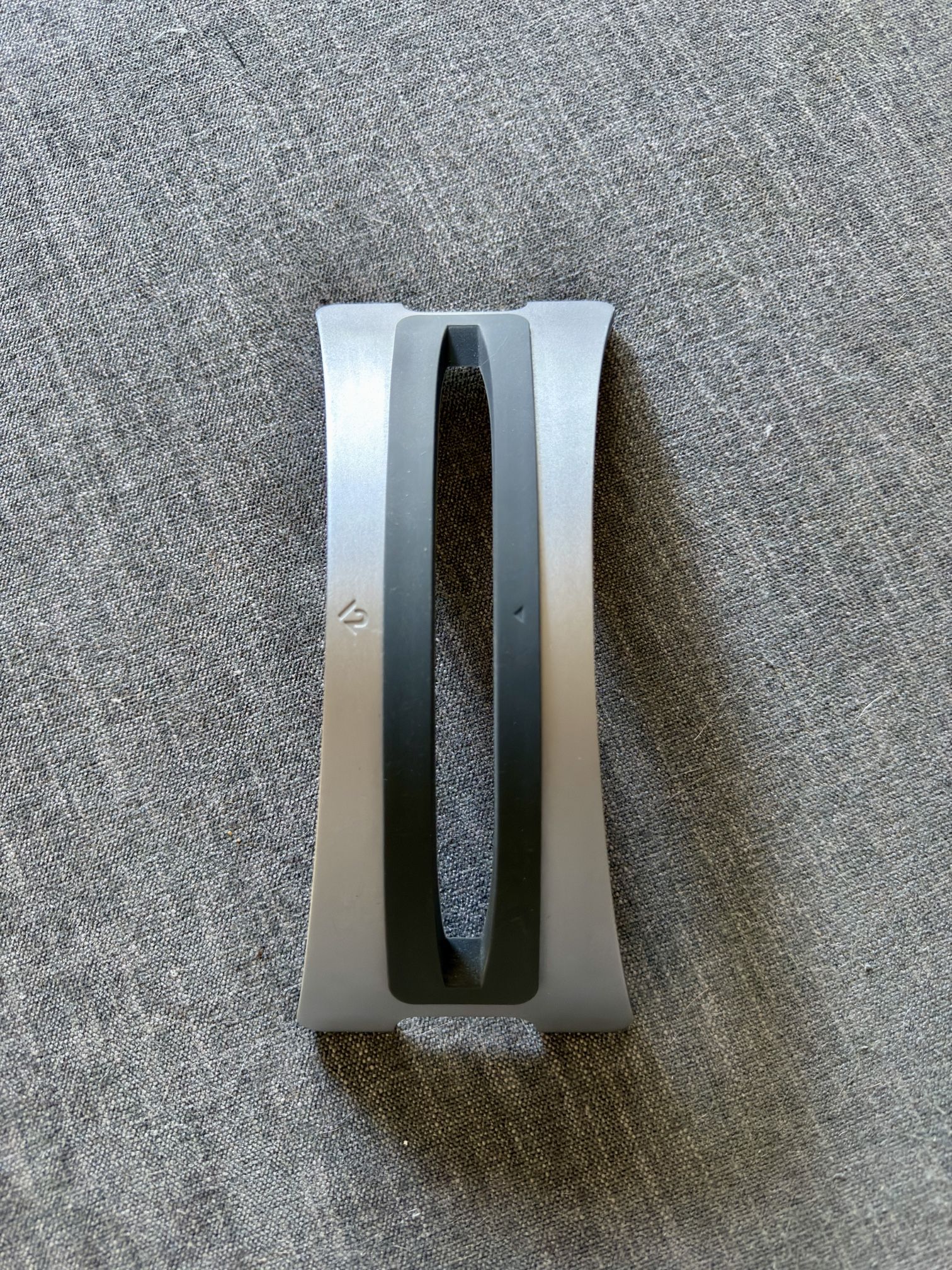 Twelve South Curve SE Vertical Laptop Stand – Space Gray