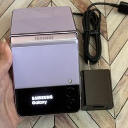 Samsung Galaxy Z Flip 3 (256gb) Purple UNLOCKED
