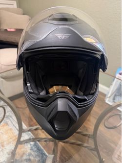 Motorcycle helmet