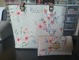 Guess purse and matching wallet