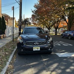 Infiniti FX35