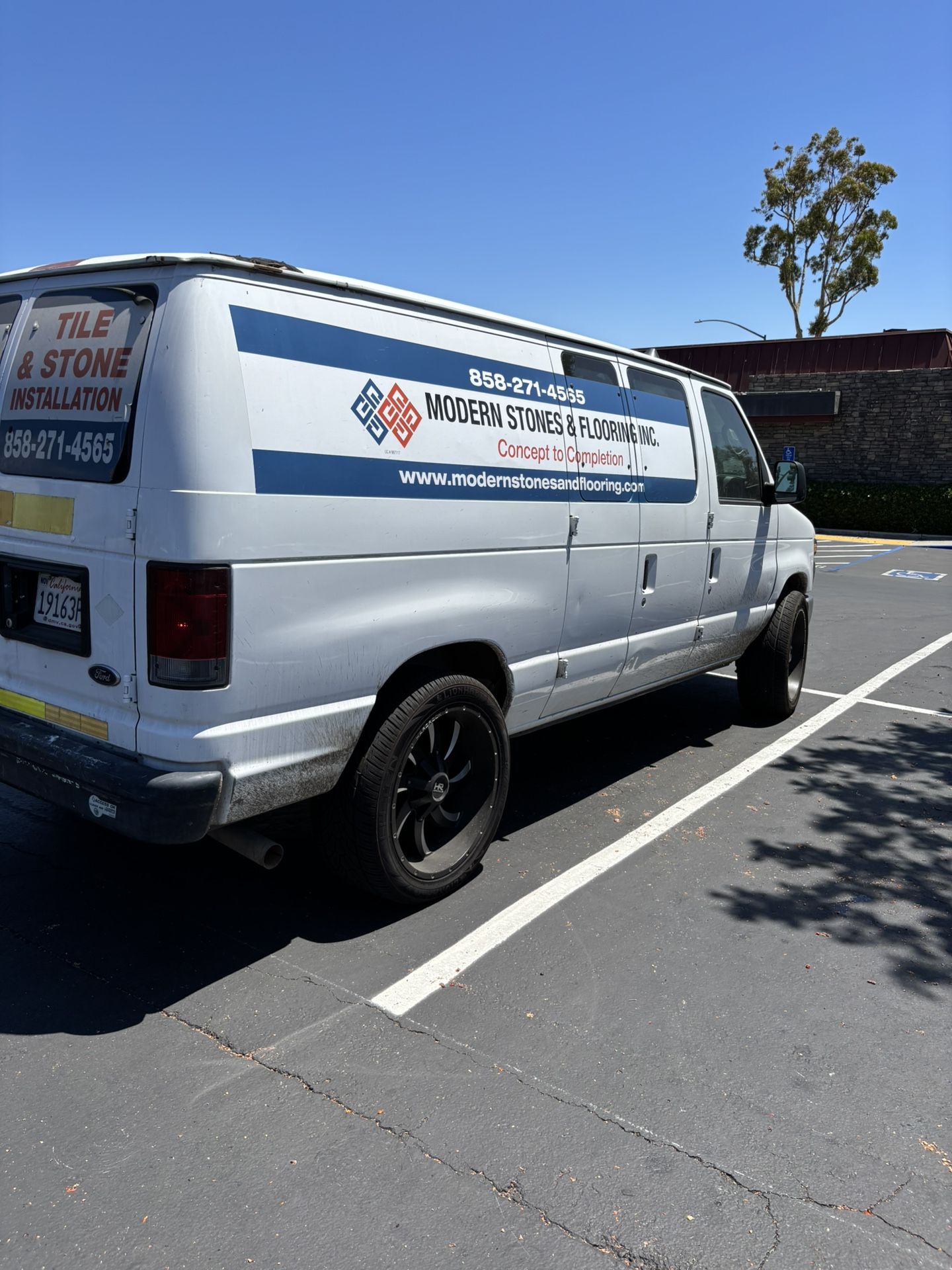 2010 Ford E-250