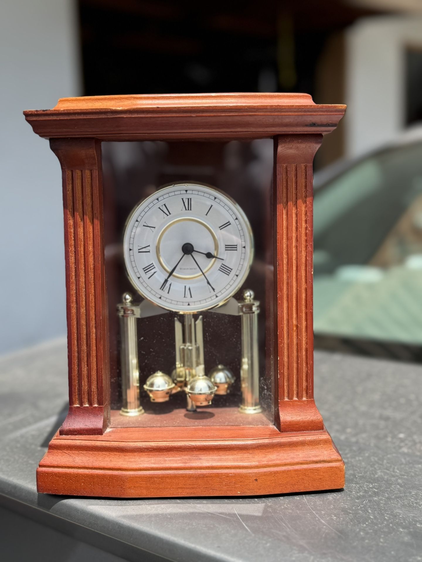 ⏰ Classic Vintage Clock – Works Great!