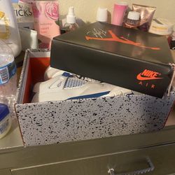 Jordan 4’s