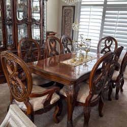 Big Table With The Extension In The Middle