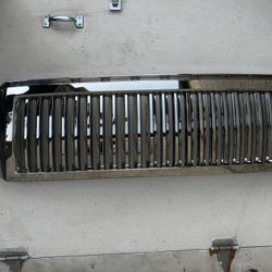 Ford super duty F250/F350/F450/F550 grill chrome 99/04