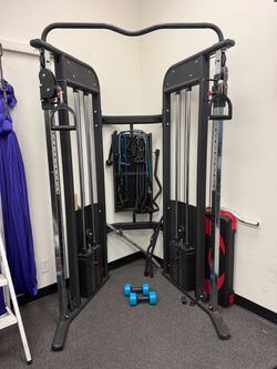 Freestanding cable machine