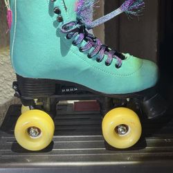 Chaya roller skates