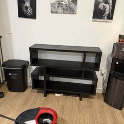 Safari Pictures & Table 