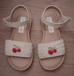 3T sandals