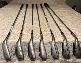 TaylorMade M4 Iron Set 4-PW AW 7 Clubs RH KBS Max 85 Regular Steel Missing 6