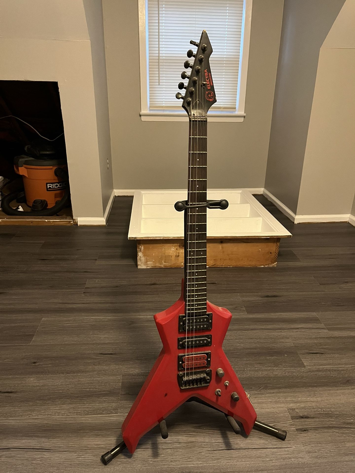 Vintage 1983 Electra Dynasty Electric guitar made in japan 1980s