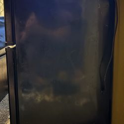 Mini Fridge 