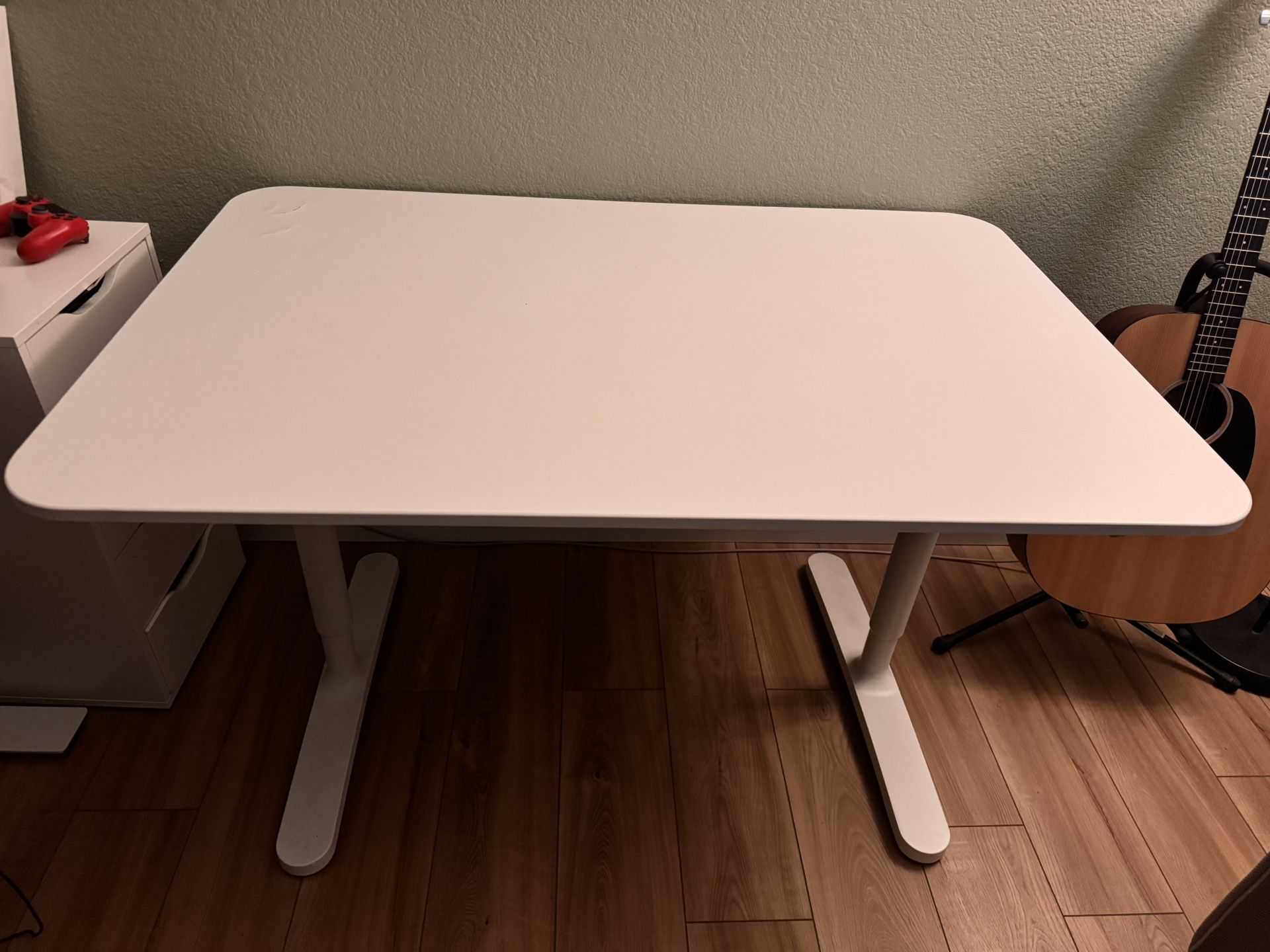 FREE White Desk
