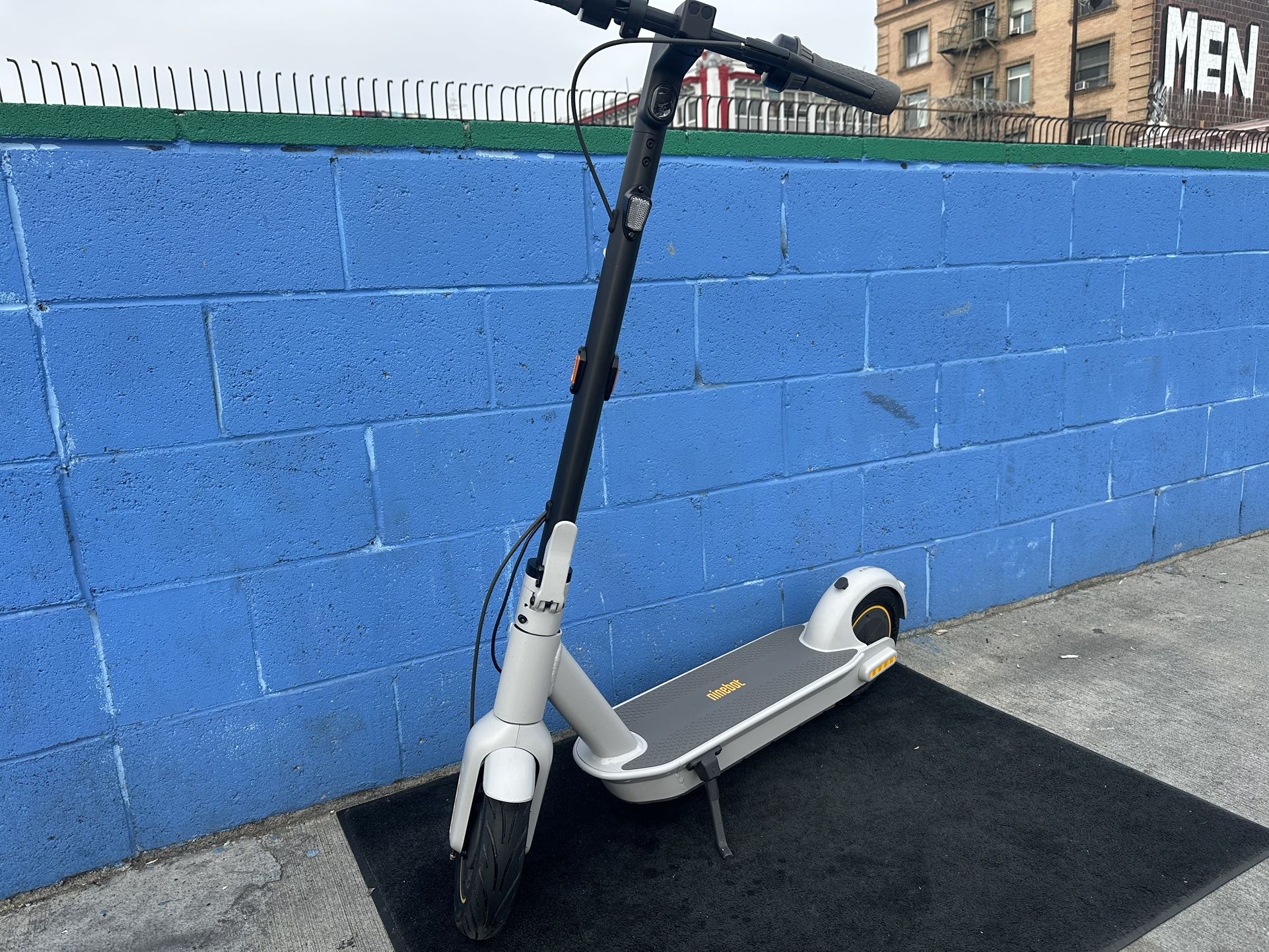 Ninebot KickScooter MAX