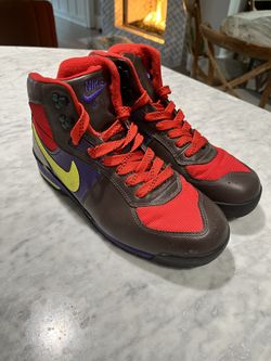 Nike Vintage Boots Size 10.5 for Sale in San Clemente CA OfferUp