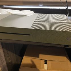 Black Xbox One S