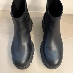 Ugg Sheldon Waterproof Boots  Size 8
