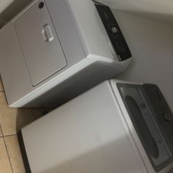 Washing Machine And Dryer Set 