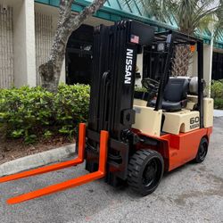 Nissan Forklift 6000 LBS 4 Stage
