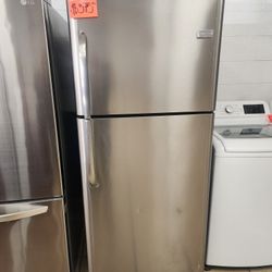 Frigidaire Refrigerator 