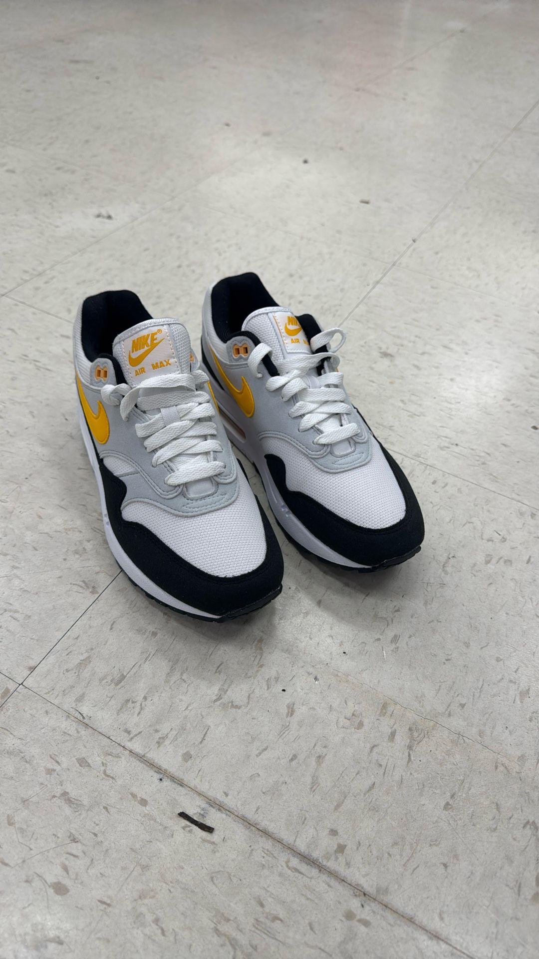 Nike Airmax University Gold Women's Size