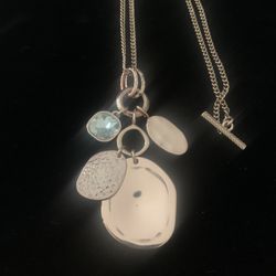 Beautiful Rose Gold Colored Necklace 