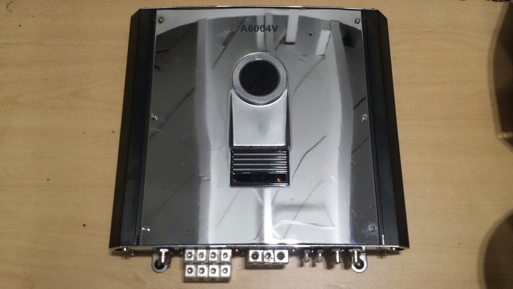 Audiobahn A6004V 4-channel car amplifier 75 watts RMS x 4