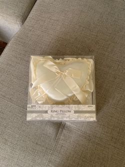 Ivory Heart Ring Pillow